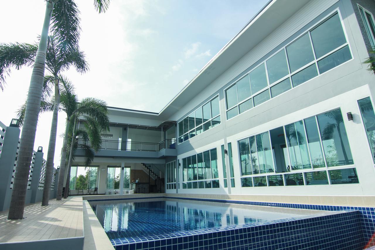 Tada Condotel Buriram Kültér fotó