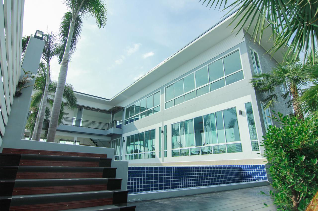 Tada Condotel Buriram Kültér fotó