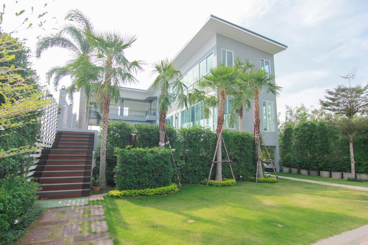 Tada Condotel Buriram Kültér fotó