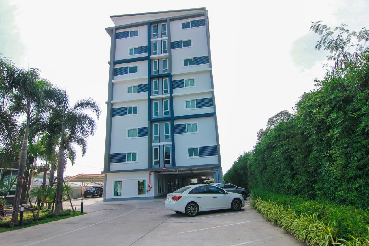 Tada Condotel Buriram Kültér fotó